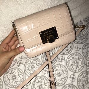 Michael kors crossbody